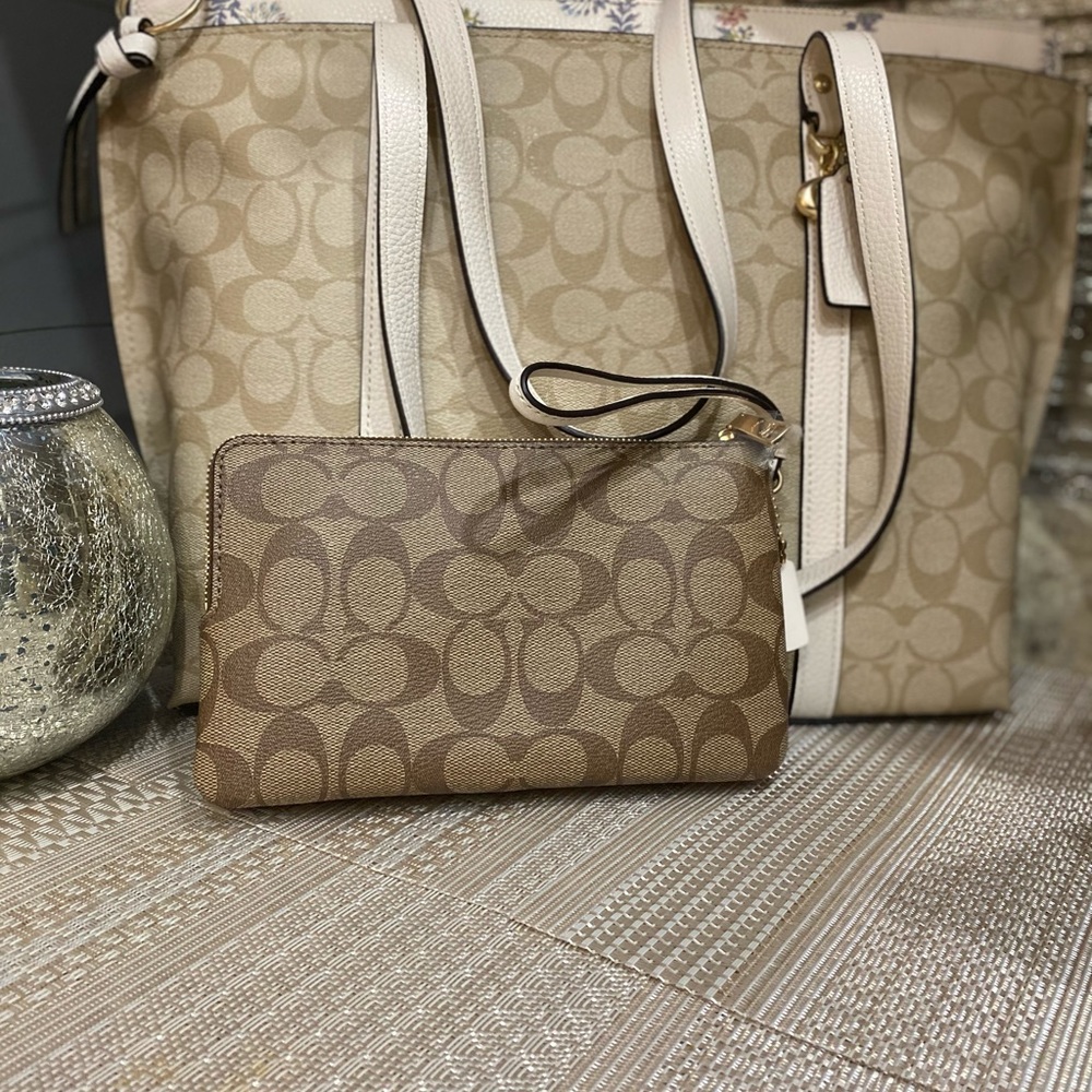 Coach wallet - Picture 2 of 3